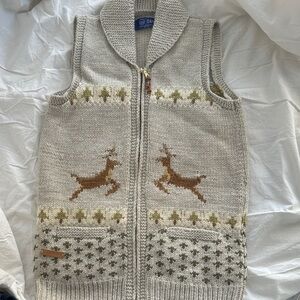 Gray Knit Vest with Deer Pattern